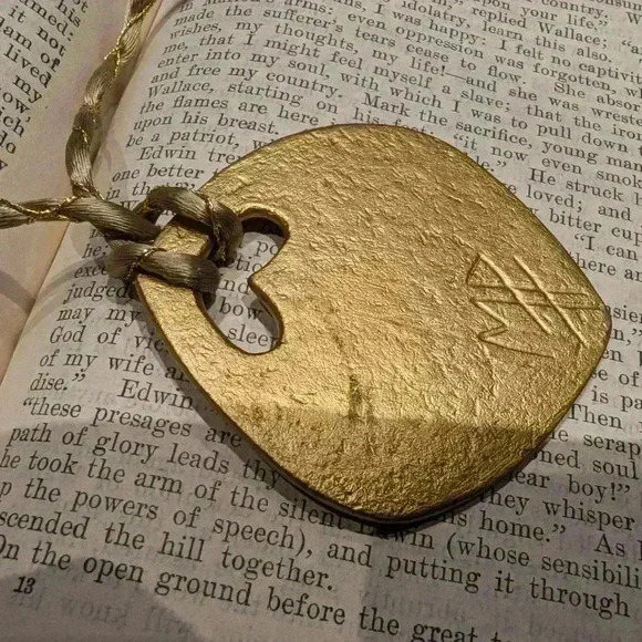 Vintage gold and  red necklace - Picture 8 of 8